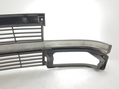 HAS SCRATCHES Front Grille 1995-2005 Chevy Astro Van OEM GM # 25112737