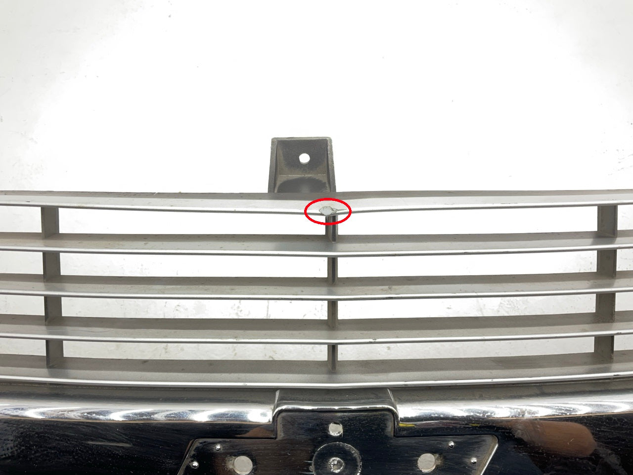 HAS SCRATCHES Front Grille 1995-2005 Chevy Astro Van OEM GM # 25112737
