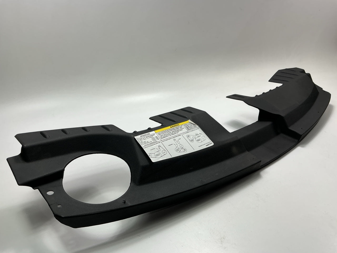 4857217AD Front Radiator Support Cover Grille Bracket For 2001-07 Dodge Caravan