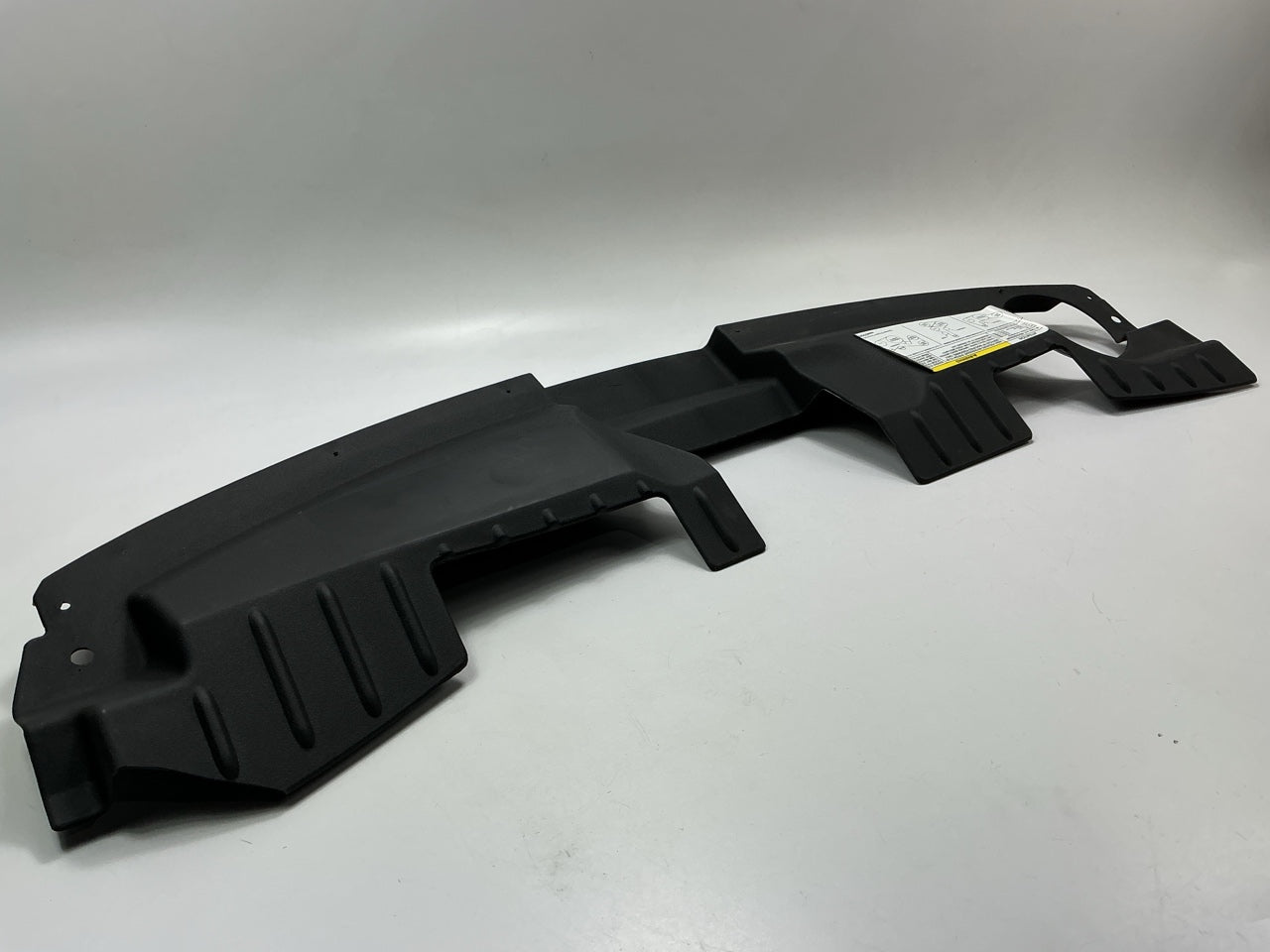 4857217AD Front Radiator Support Cover Grille Bracket For 2001-07 Dodge Caravan
