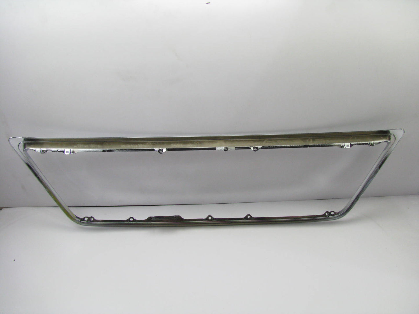 NEW Aftermarket Chrome Grille Surround 53111-50050 For 2004-2006 Lexus LS430