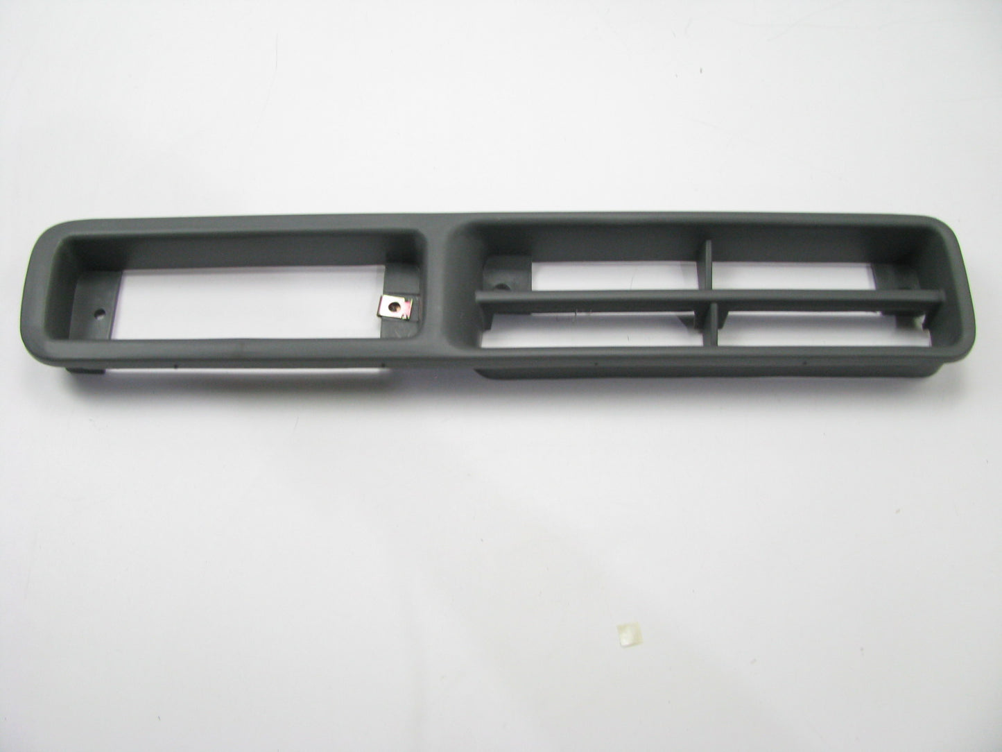 NEW AFTERMARKET Right Front Bumper Fog Light Trim Grille For 1993-97 D21 Pickup