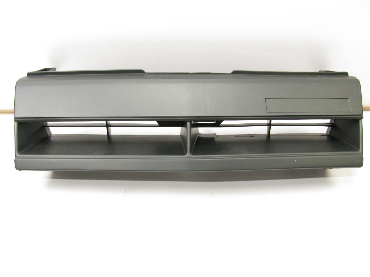 NEW - AFTERMARKET 5638 Grille For 1987-1988 Nissan Sentra Coupe