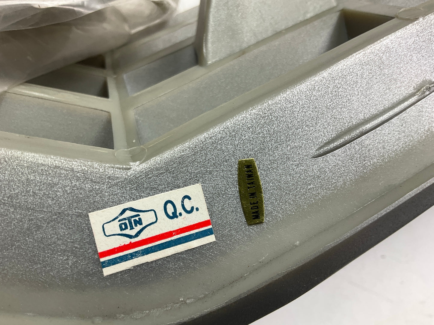 NEW AFTERMARKET Front Grille For 1978-1979 Chevy Camaro