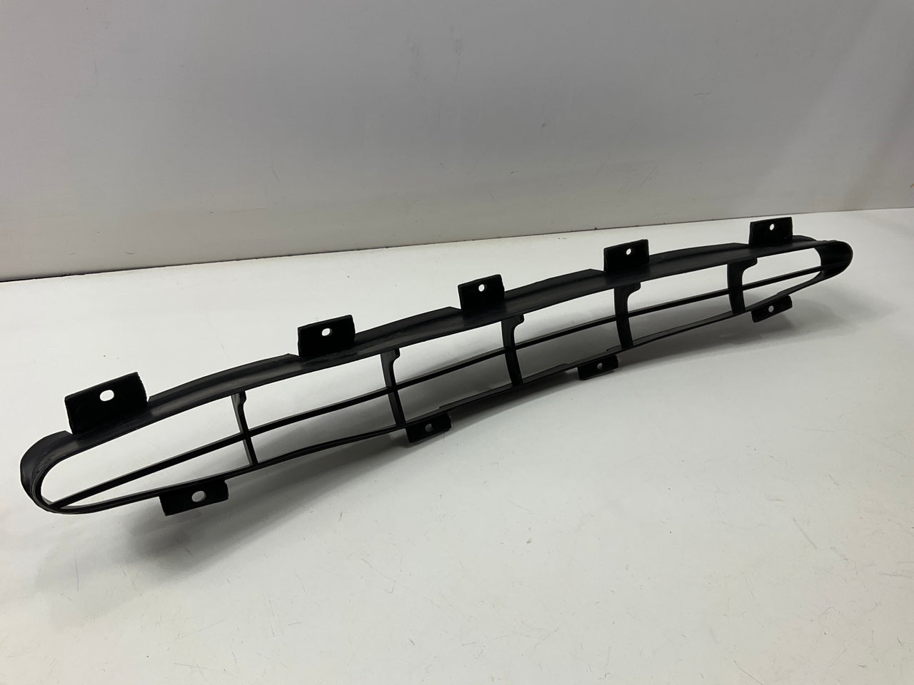 NEW AFTERMARKET - 1996-1997 Ford Taurus Grille FO1200311
