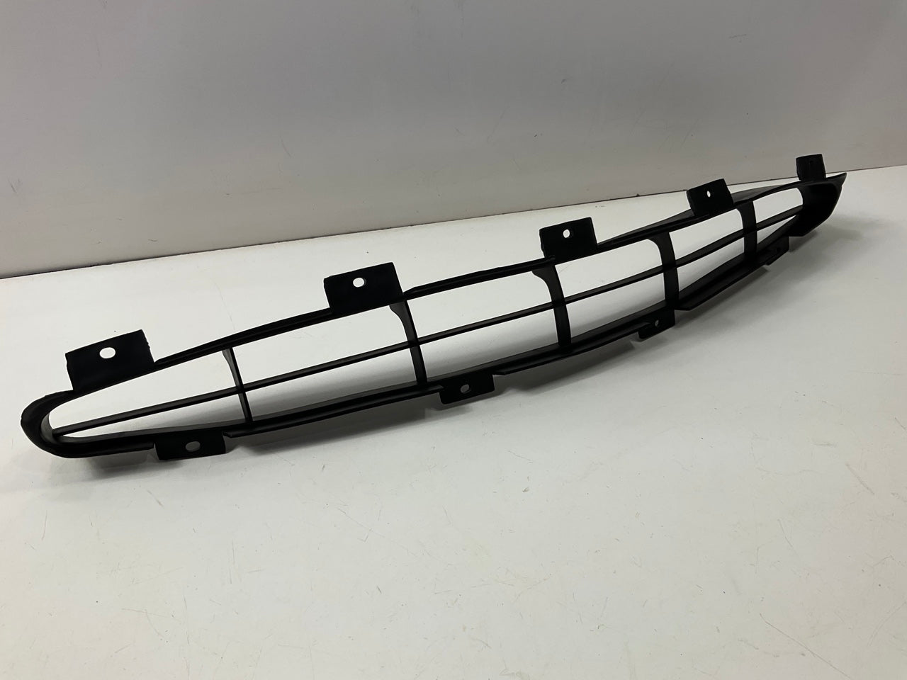 NEW AFTERMARKET - 1996-1997 Ford Taurus Grille FO1200311