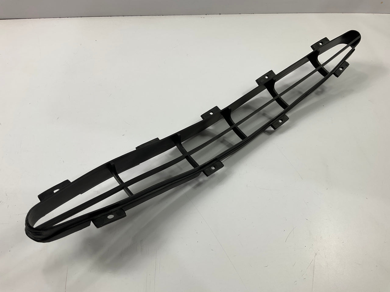 NEW AFTERMARKET - 1996-1997 Ford Taurus Grille FO1200311