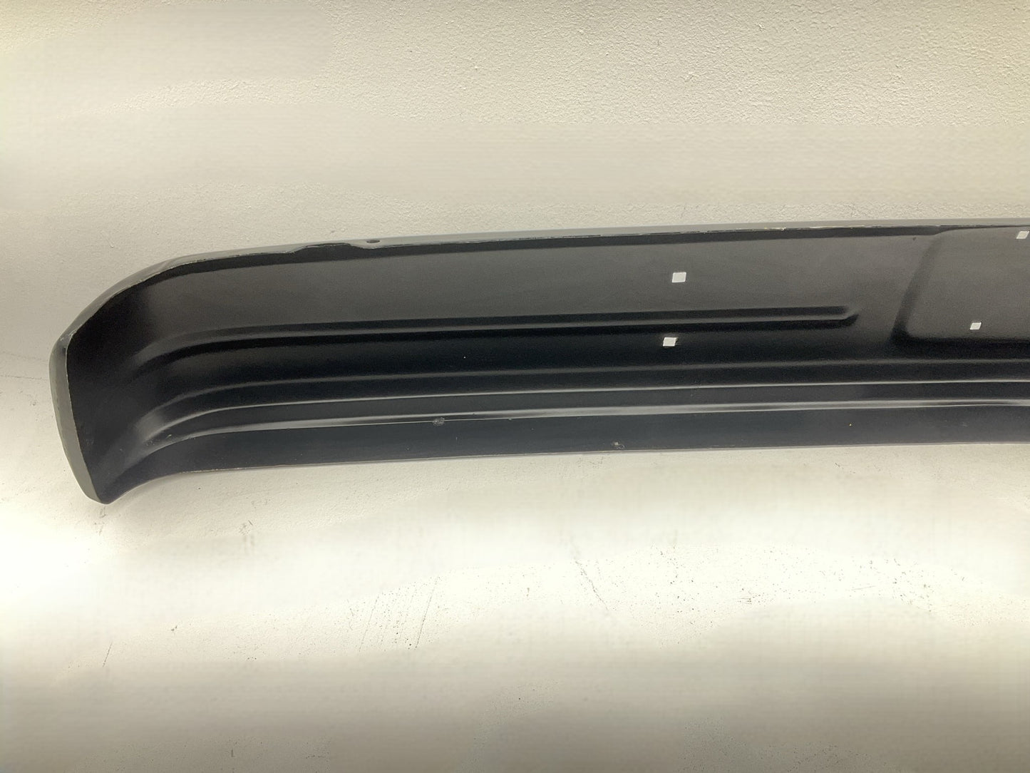 NEW AFTERMARKET Front Bumper For 1986-1993 Dodge D150, D250, W150 Black