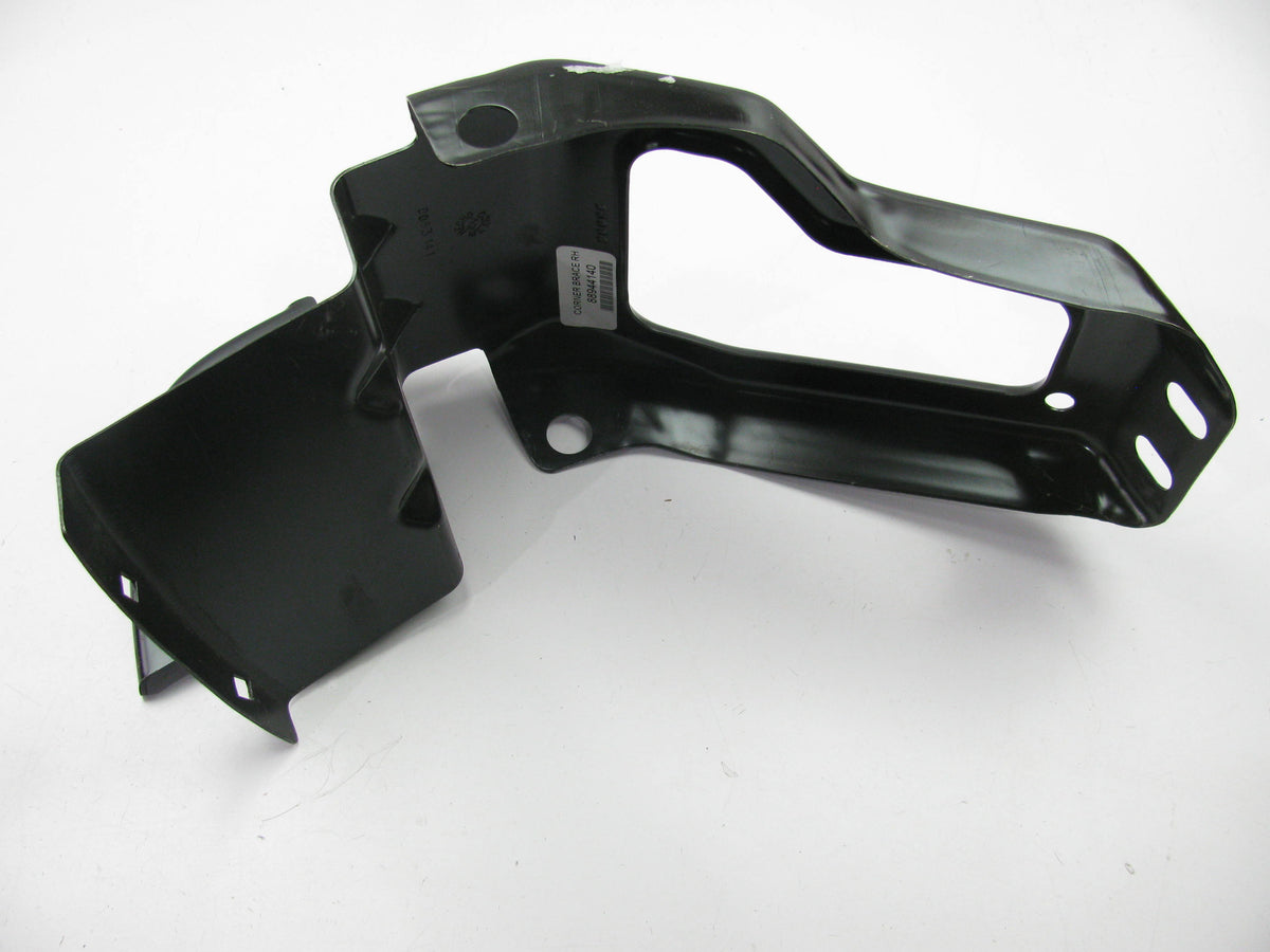 88944140 Front Bumper Right Corner Brace 2003-2006 Chevy Avalanche 1500 2500 LT