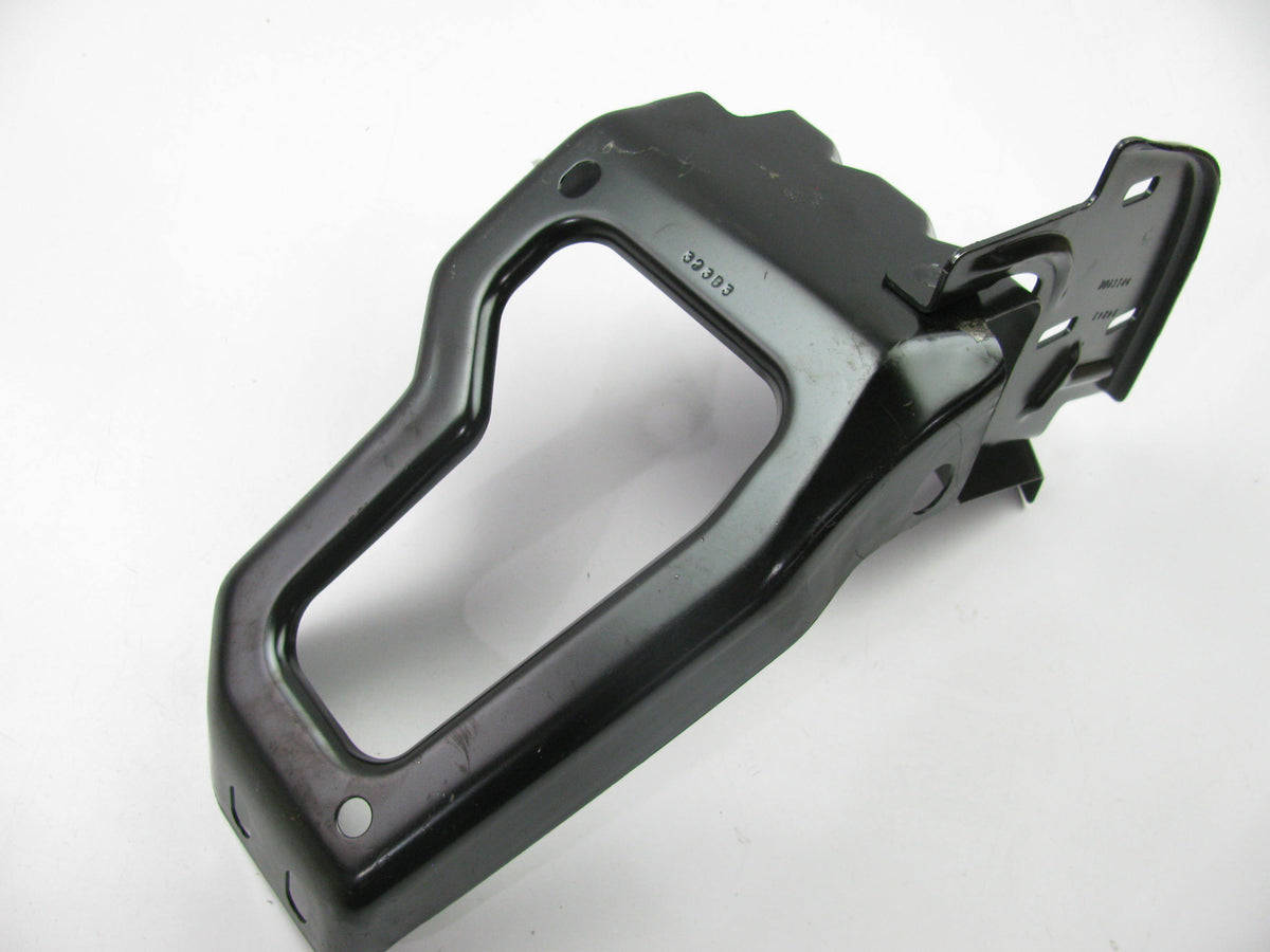 88944140 Front Bumper Right Corner Brace 2003-2006 Chevy Avalanche 1500 2500 LT