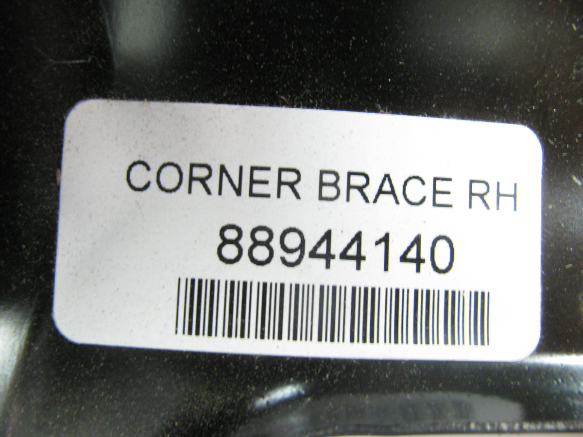 88944140 Front Bumper Right Corner Brace 2003-2006 Chevy Avalanche 1500 2500 LT
