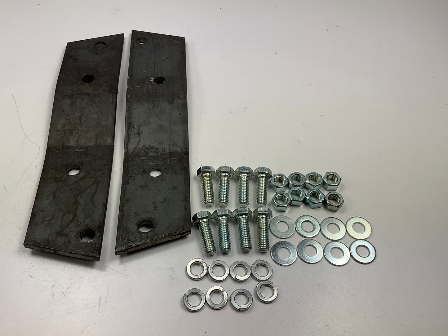 Fey 92240 Direct Fit Mounting Bracket Kit For Fey Diamond Step Universal Bumper