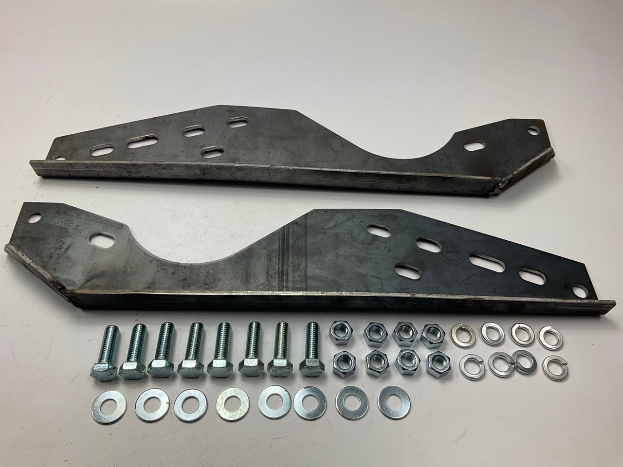 FEY 94400 Rear Bumper Bracket Mount Mounting Kit For 1980-1988 Toyota Pickup