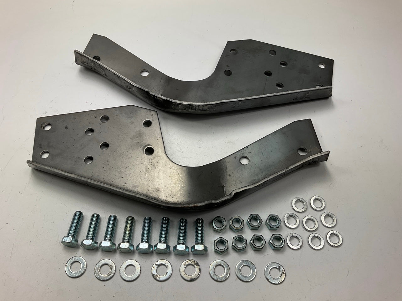 FEY 95300 Rear Bumper Mounting Mount Bracket Kit For 1986-1997 Nissan D21 Pickup