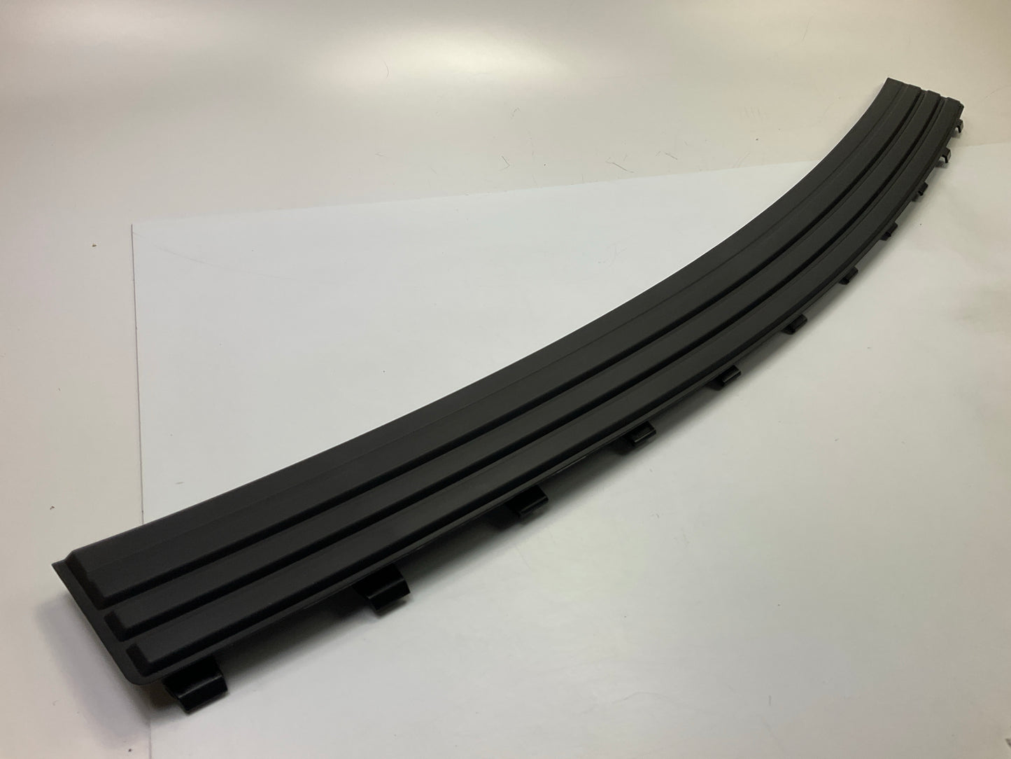 AM99009PA Rear Bumper Step Pad For 2011-2019 Jeep Grand Cherokee, CH1191113