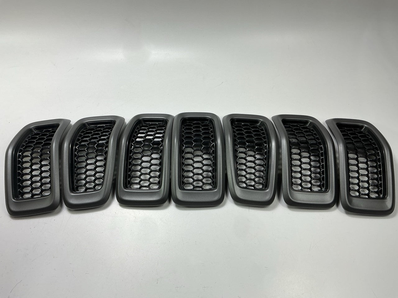 NEW AFTERMARKET 7 Piece Front Black Mesh Grille For 2014-2016 Jeep Cherokee