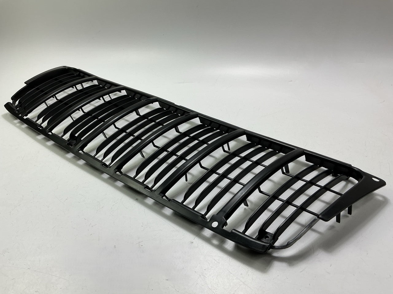 NEW AFTERMARKET AMJ3070GU Grille Insert For 1999-2003 Jeep Grand Cherokee