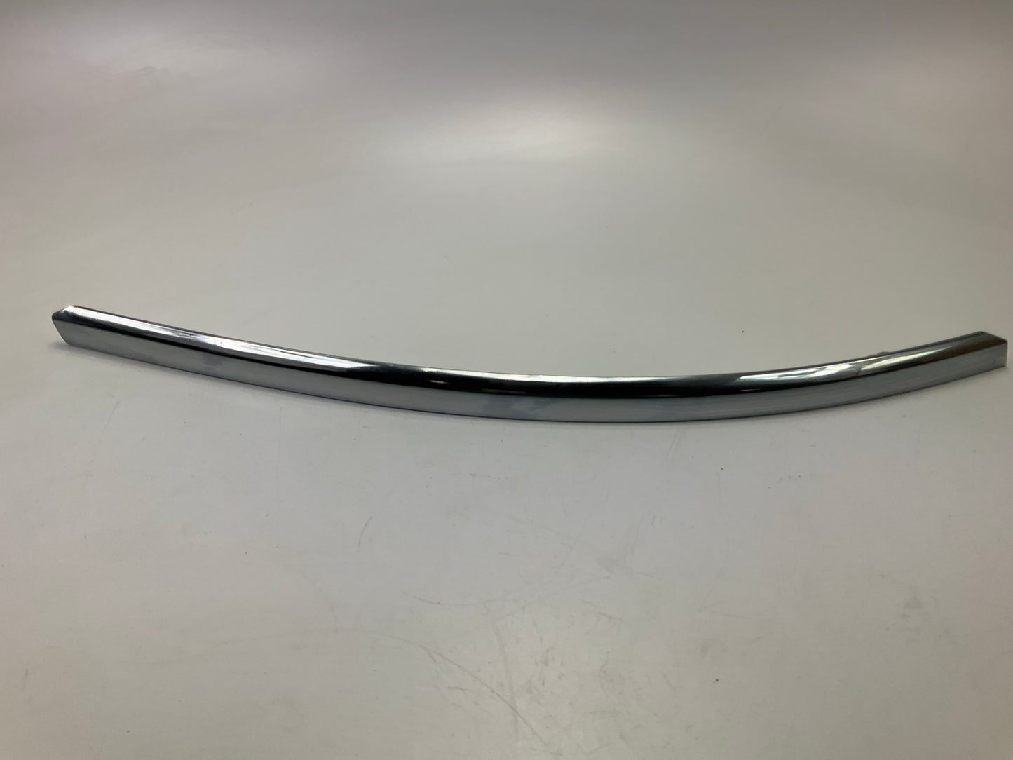 NEW AFTERMARKET - FRONT RIGHT Bumper Cover Moulding Trim 05-11 Audi A6