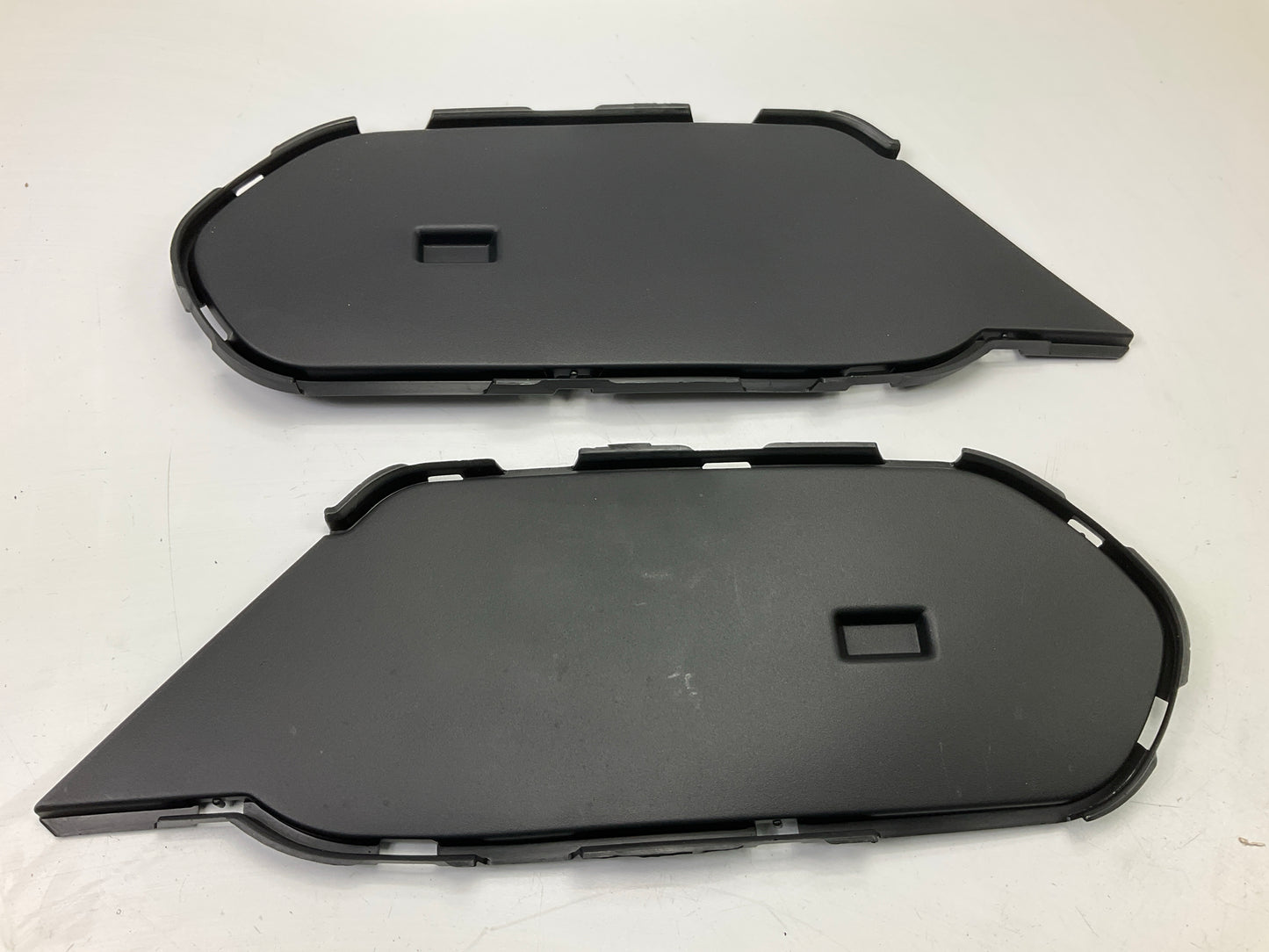 Front Driver And Passenger Side Outer Bumper Cover Grille Inserts 2012 BMW X1