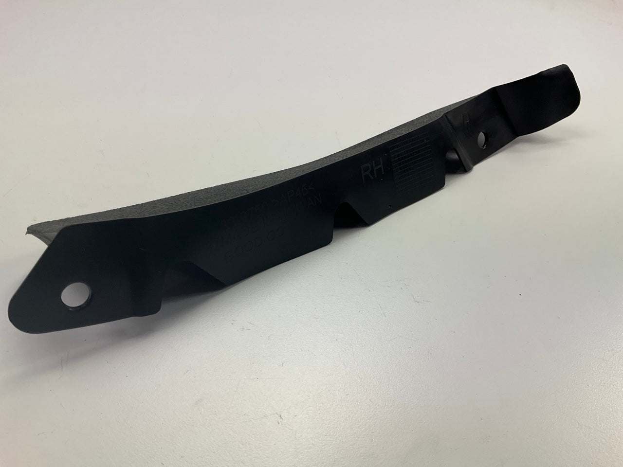 NEW AFTERMARKET Right Outer Fog Light Hole Cover Bumper Insert BM1039159