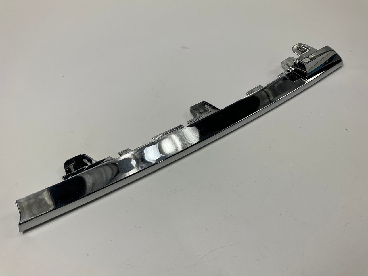 NEW AFTERMARKET Front Right Side Lower Bumper Trim For 13-15 BMW 740i, 750i