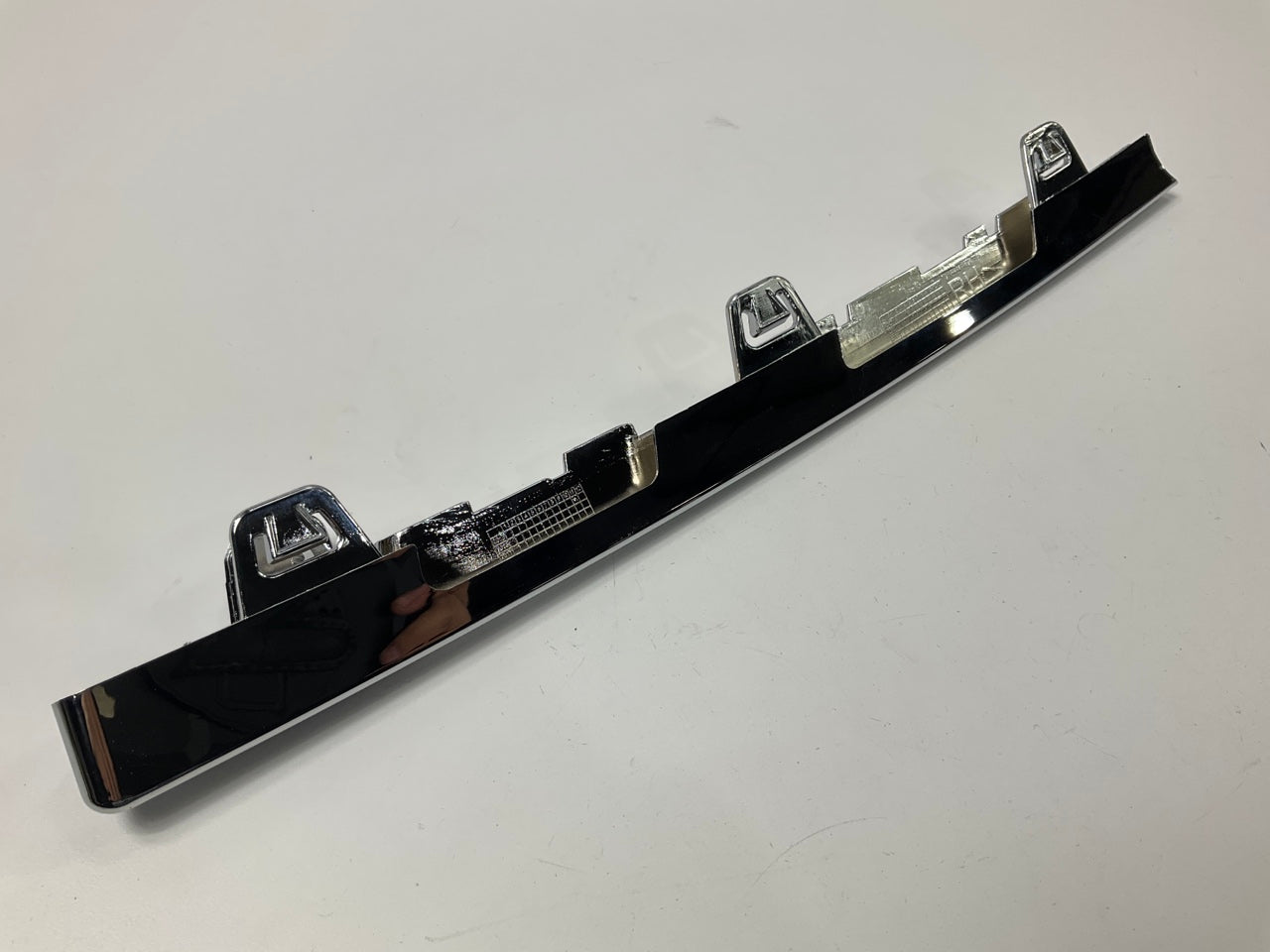 NEW AFTERMARKET Front Right Side Lower Bumper Trim For 13-15 BMW 740i, 750i