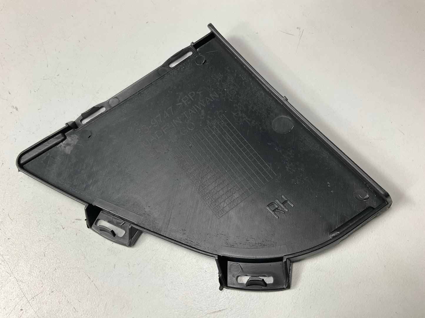 NEW - AFTERMARKET BM1089101 Front Right Passenger Side Bumper Trim 11-13 BMW X5