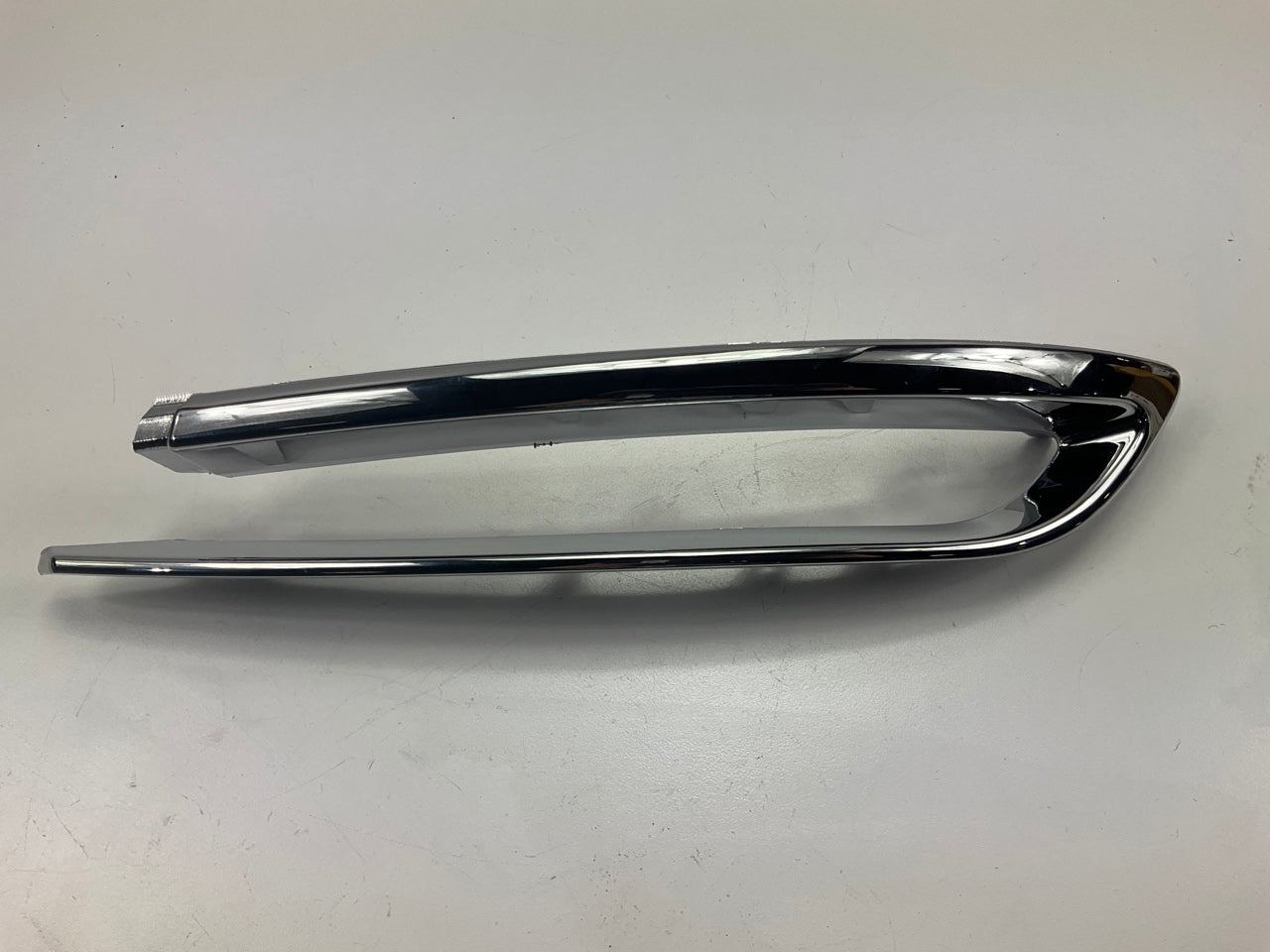 REAR RIGHT Bumper Cover Molding Trim CHROME 14-16 BMW 5 Series W/ Luxury Line