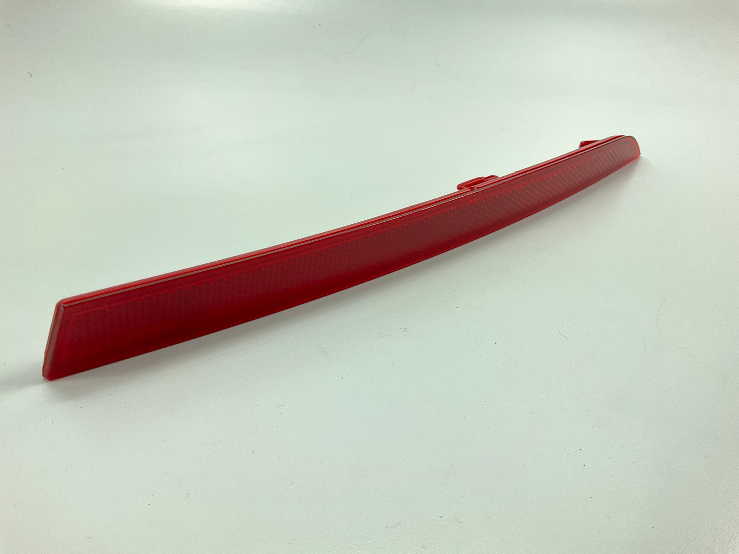 NEW - AFTERMARKET BM1184103 Rear Left Bumper Reflector