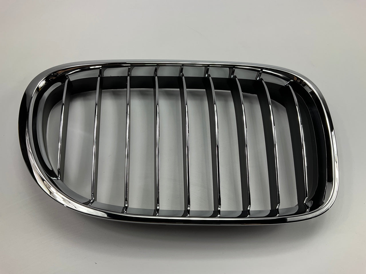 NEW - AFTERMARKET BM1200253 Front Right Passenger Side Grille