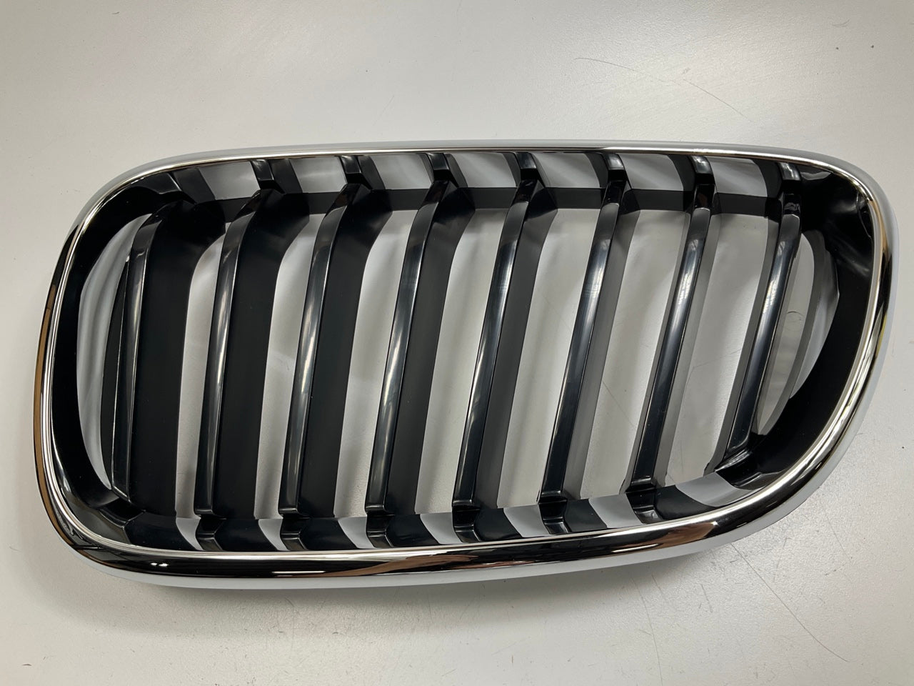 NEW AFTERMARKET BM1200274 Front Left Upper Grille Black & Chrome Bars