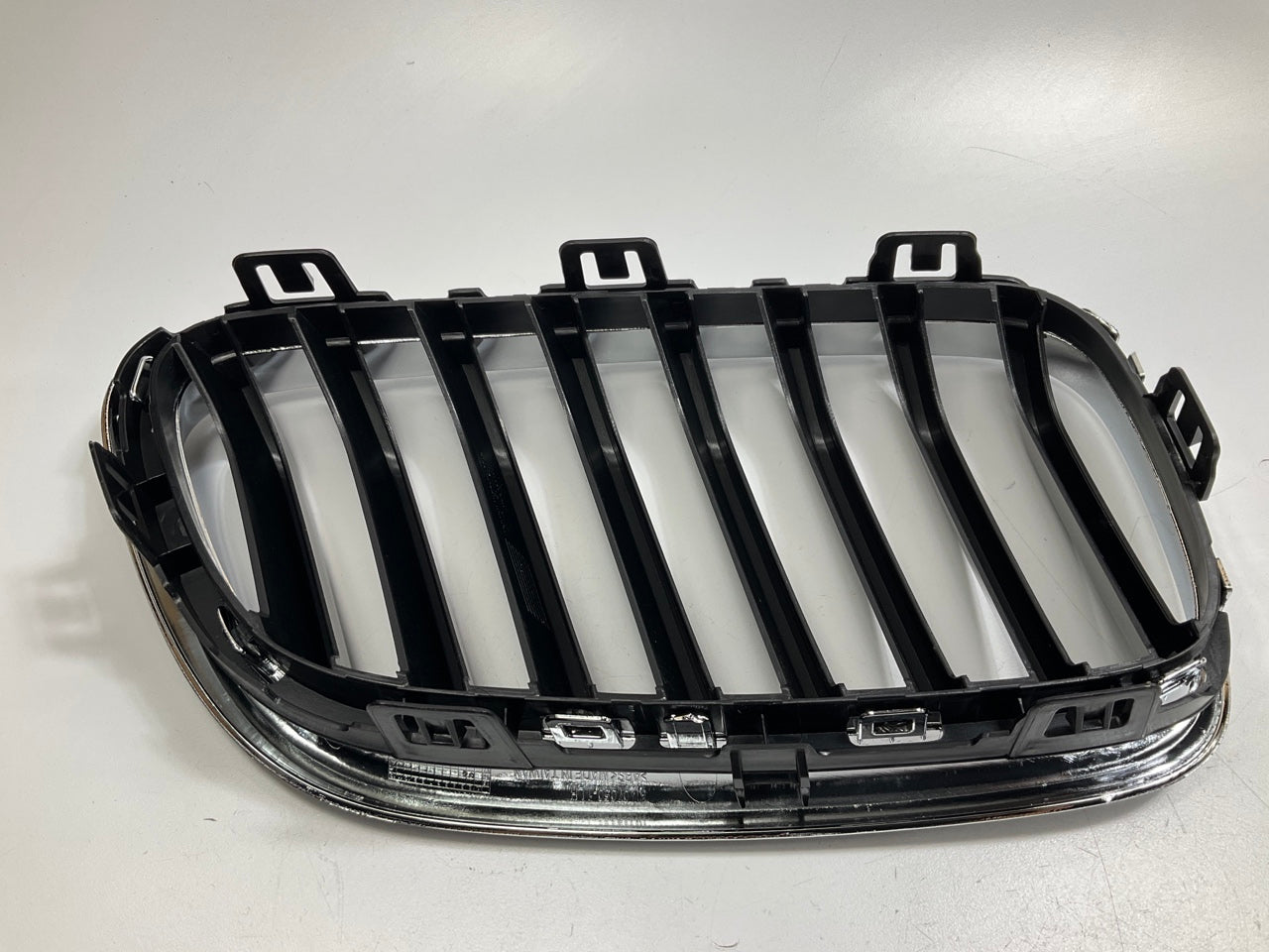 NEW AFTERMARKET BM1200274 Front Left Upper Grille Black & Chrome Bars