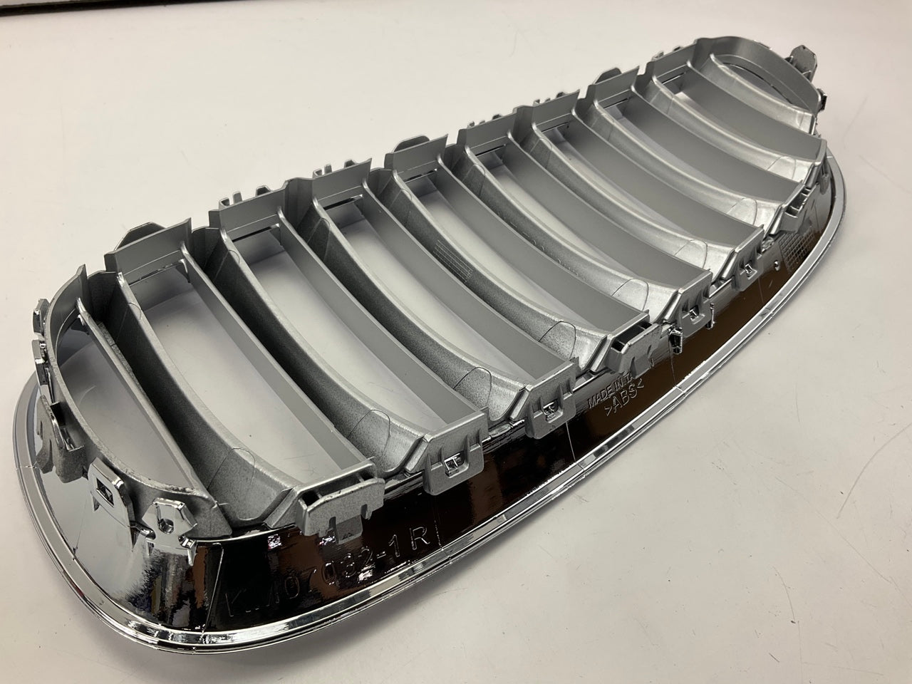 AFTERMARKET Right Passenger Side Front Bumper Kidney Grille 09-16 BMW Z-Series