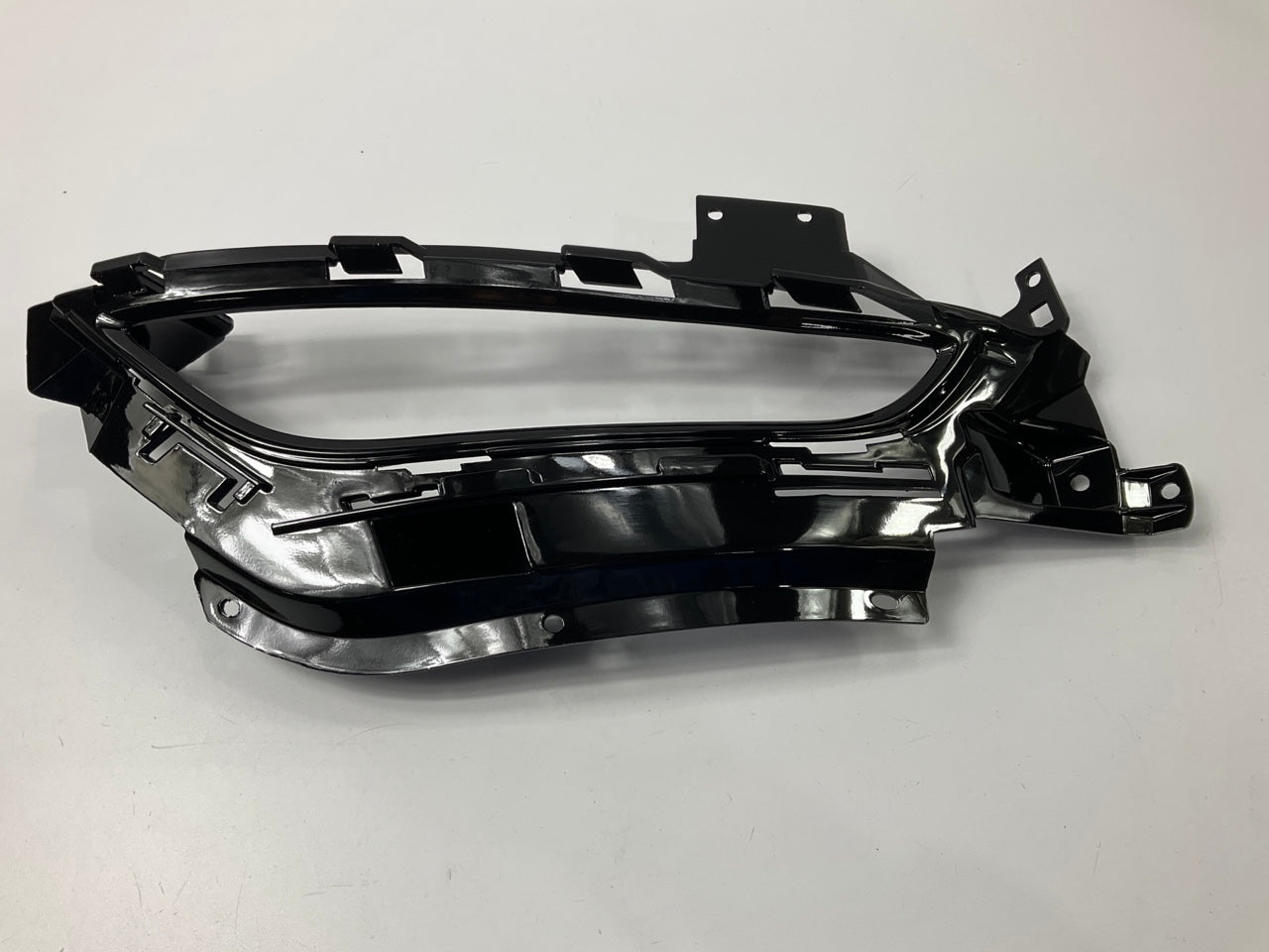 NEW AFTERMARKET Front Left Fog Lamp Fog Light Trim Bezel For 15-17 Chrysler 200
