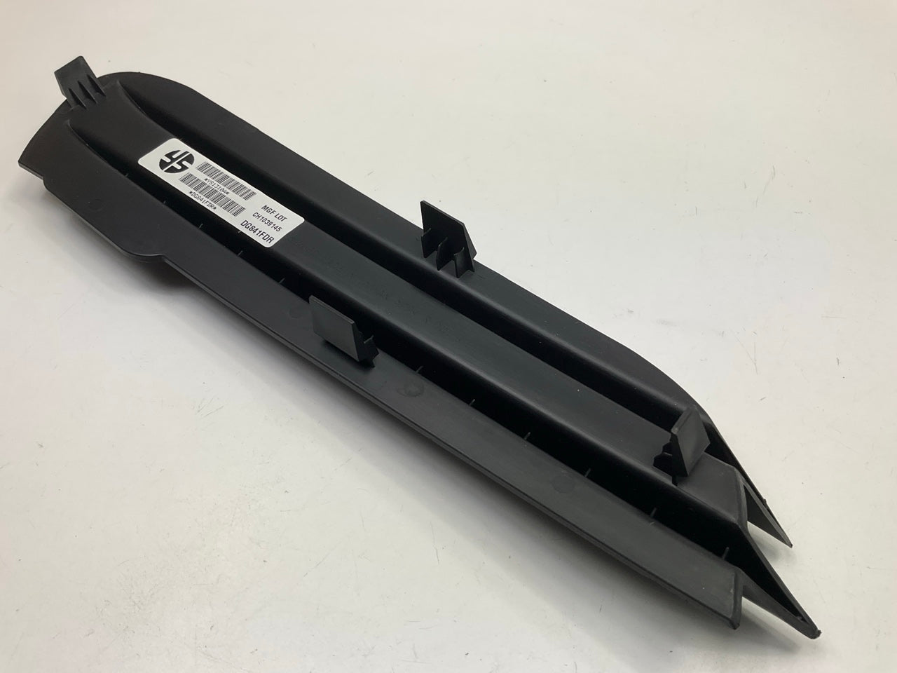 NEW AFTERMARKET Right Passengers Side Fog Light Cover For 11-13 Town & Country