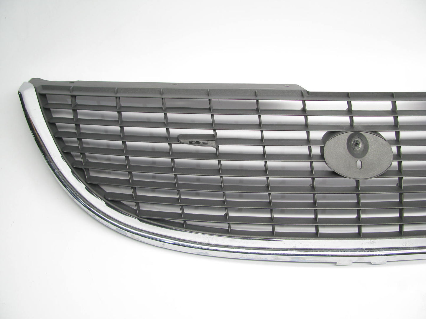 NEW AFTERMARKET Dark Gray W/ Chrome Grille CH1200246 For 2001-04 Town & Country