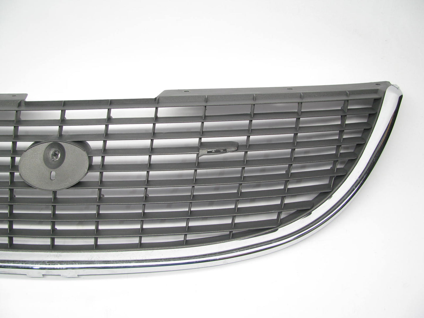 NEW AFTERMARKET Dark Gray W/ Chrome Grille CH1200246 For 2001-04 Town & Country