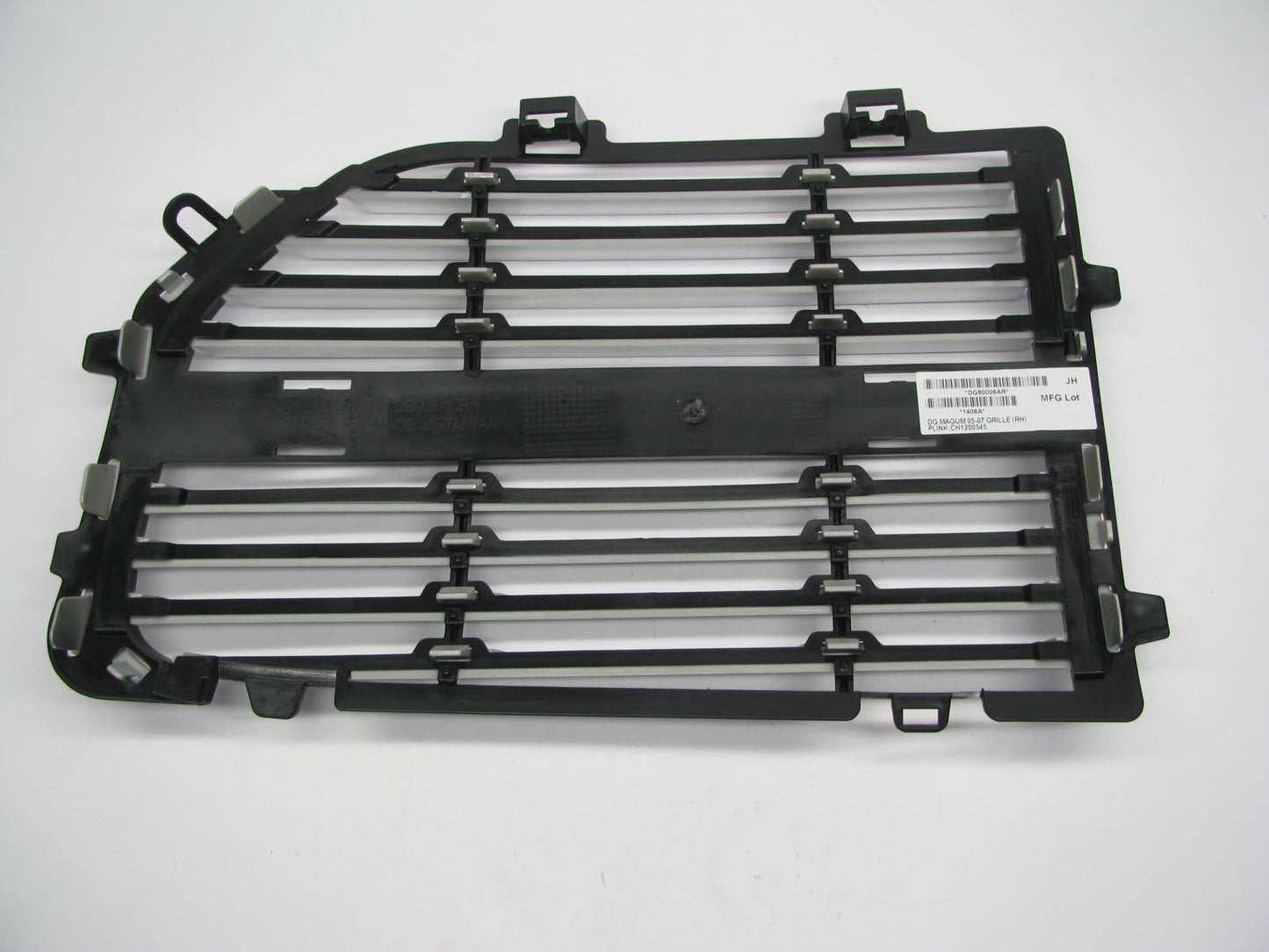 Right Passenger Grille Insert CH1200345 For 2005-2007 Dodge Magnum