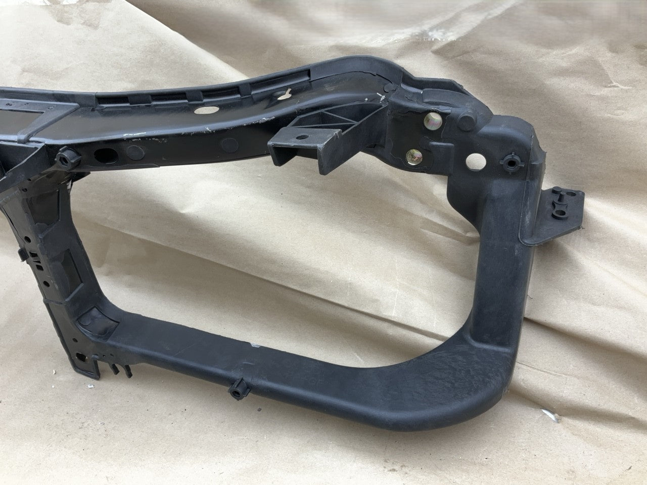 CH1225202 Upper Radiator Support For 2006-2010 Dodge Charger Upper Tie Bar