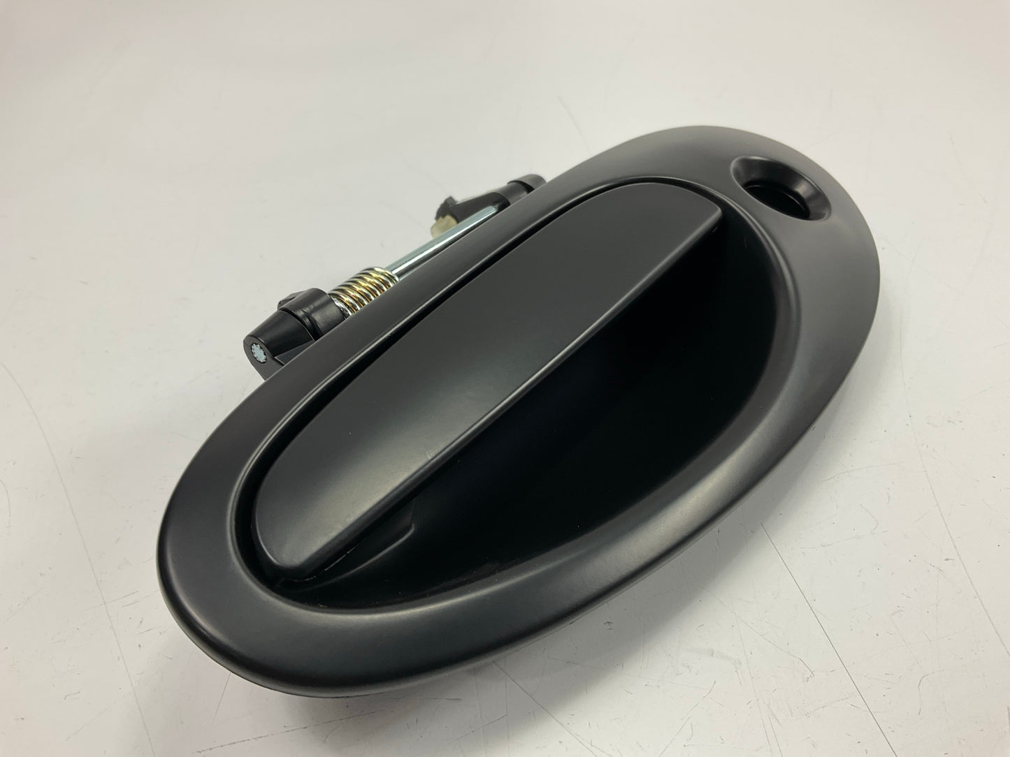 CH1310137 Front Left Driver Side Exterior Door Handle - AFTERMARKET