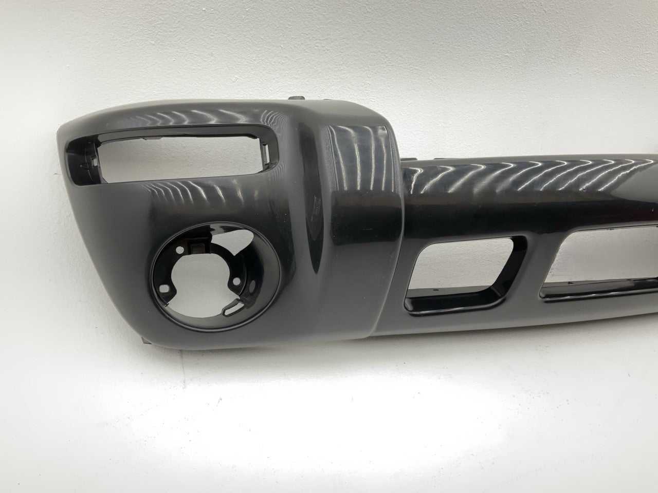 CRLB007AB Front Bumper Cover With Fog Light Holes For 2002-2004 Jeep Liberty