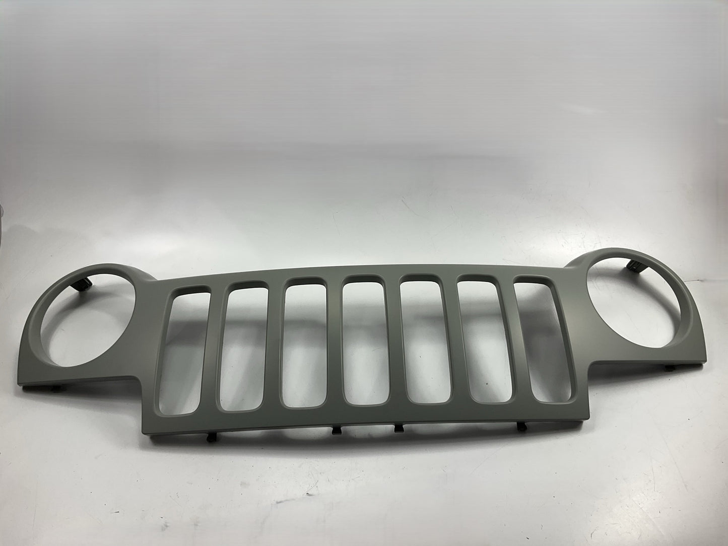 New  CRLB070AK Front Paintable Grille For 2002-2004 Jeep Liberty SPORT