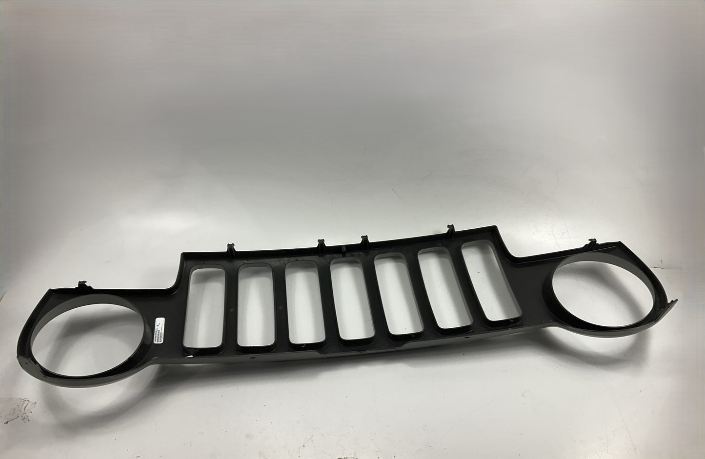 New  CRLB070AK Front Paintable Grille For 2002-2004 Jeep Liberty SPORT