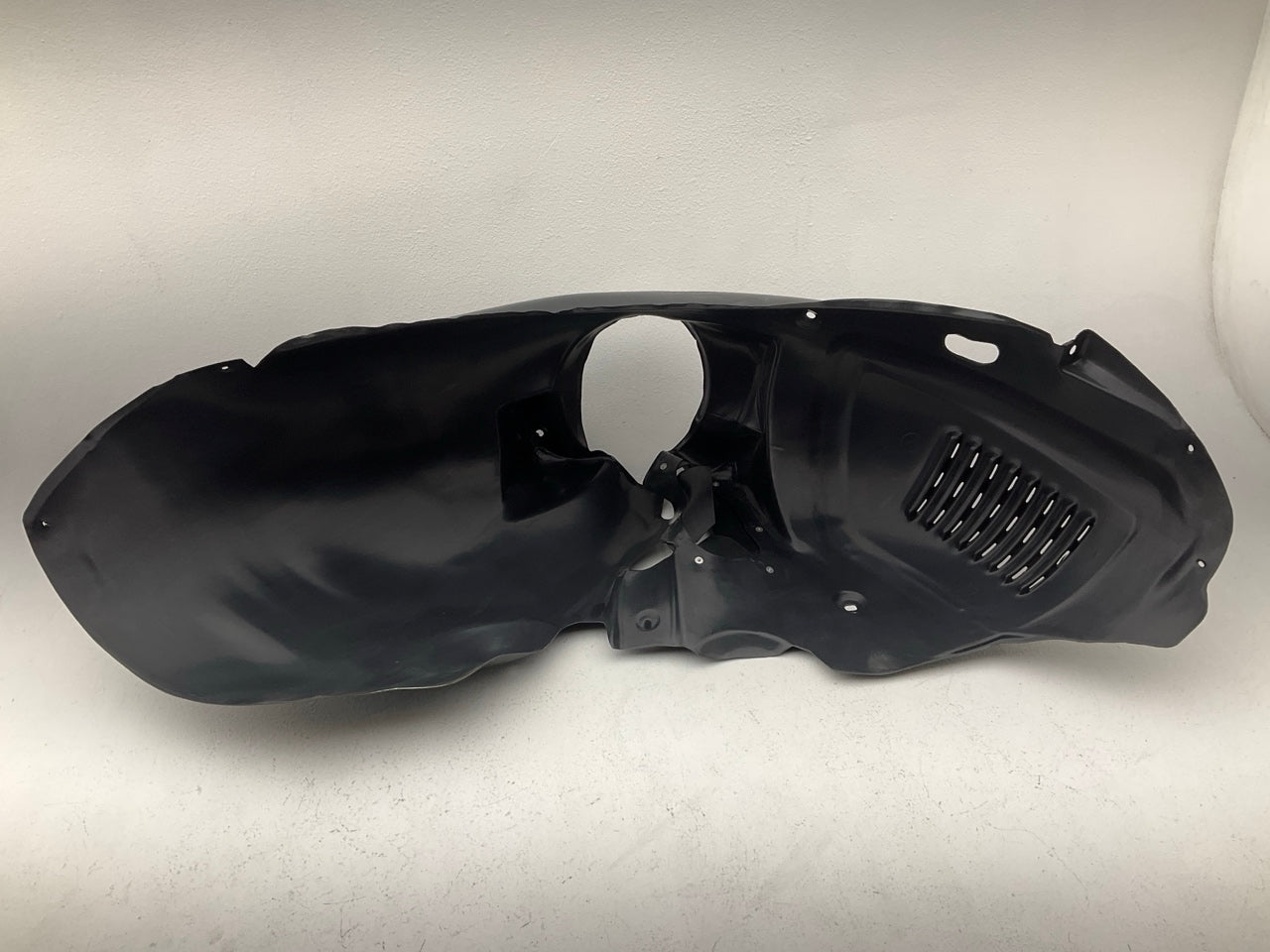 NEW AFTERMARKET - Front Right Splash Shield Fender Liner CH1249121
