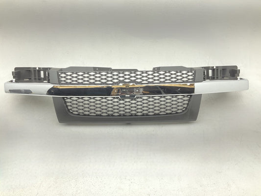 CV07145GAP Dark Gray Grille W/ Chrome Molding Bar - 04-12 Chevy Colorado Pickup