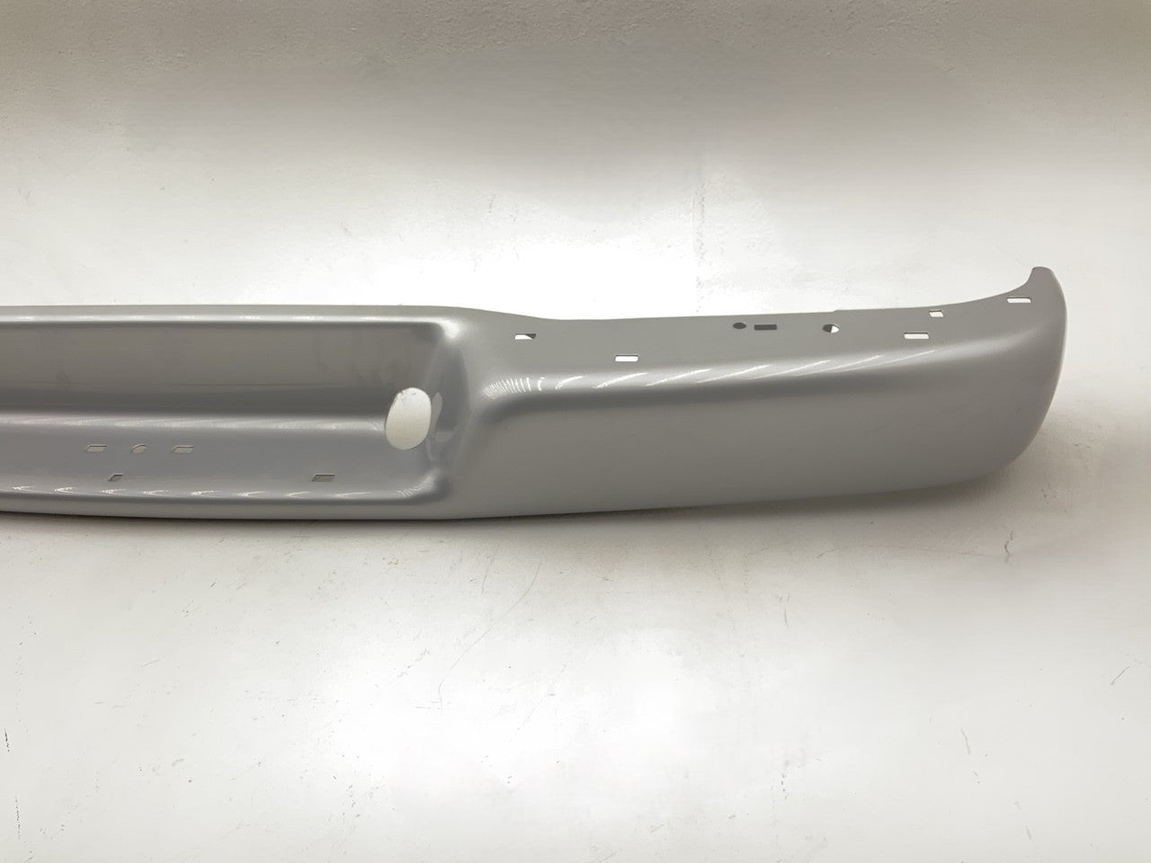 NEW AFTERMARKET CV40155B Rear Bumper 1996-2004 Chevy Express 1500 2500 3500 Van