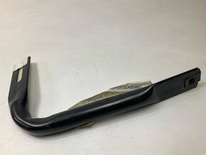 AFTERMARKET 2002-2006 Chevy Avalanche Front Left Bumper Reinforcement Bracket
