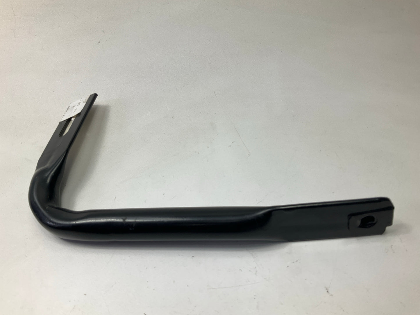 AFTERMARKET 2002-2006 Chevy Avalanche Front Right Bumper Reinforcement Bracket