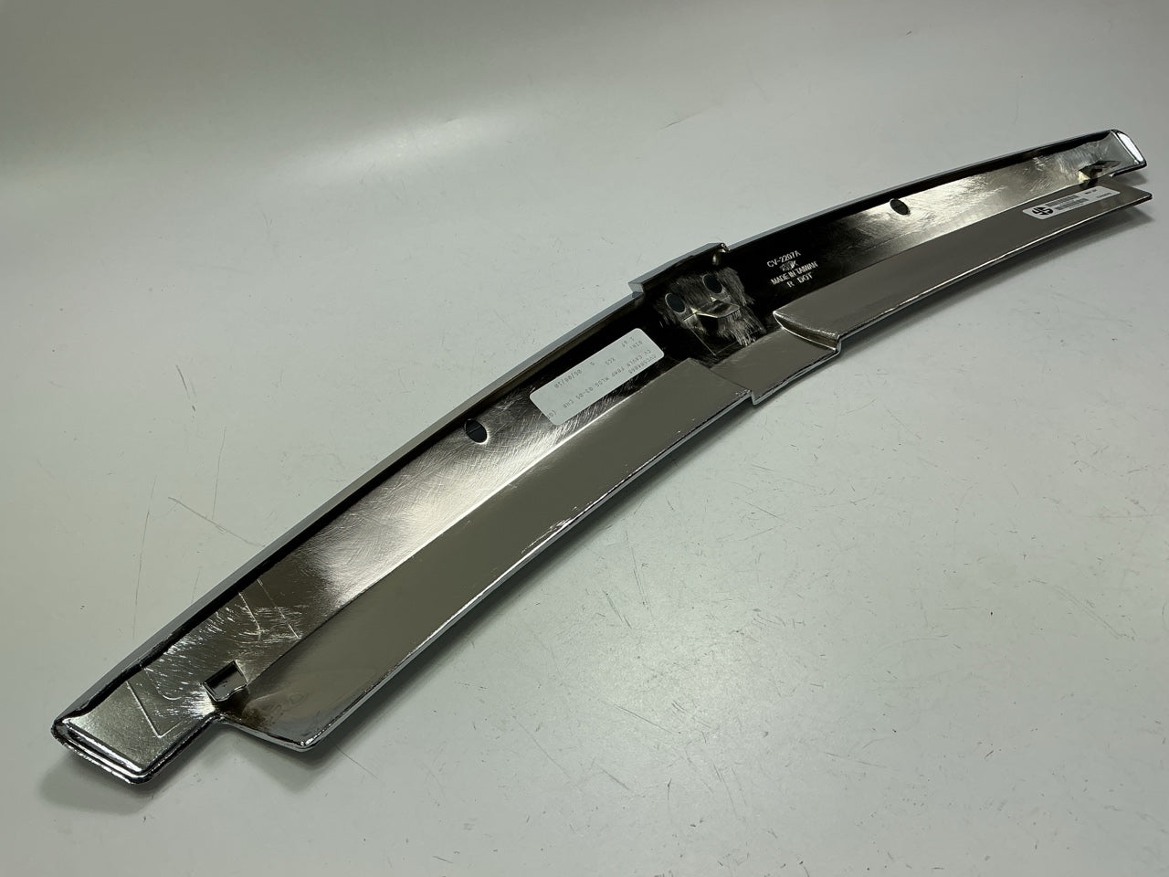 NEW AFTERMARKET Front Bumper Chrome Moulding 2003-05 Chevy Cavalier, 12335674