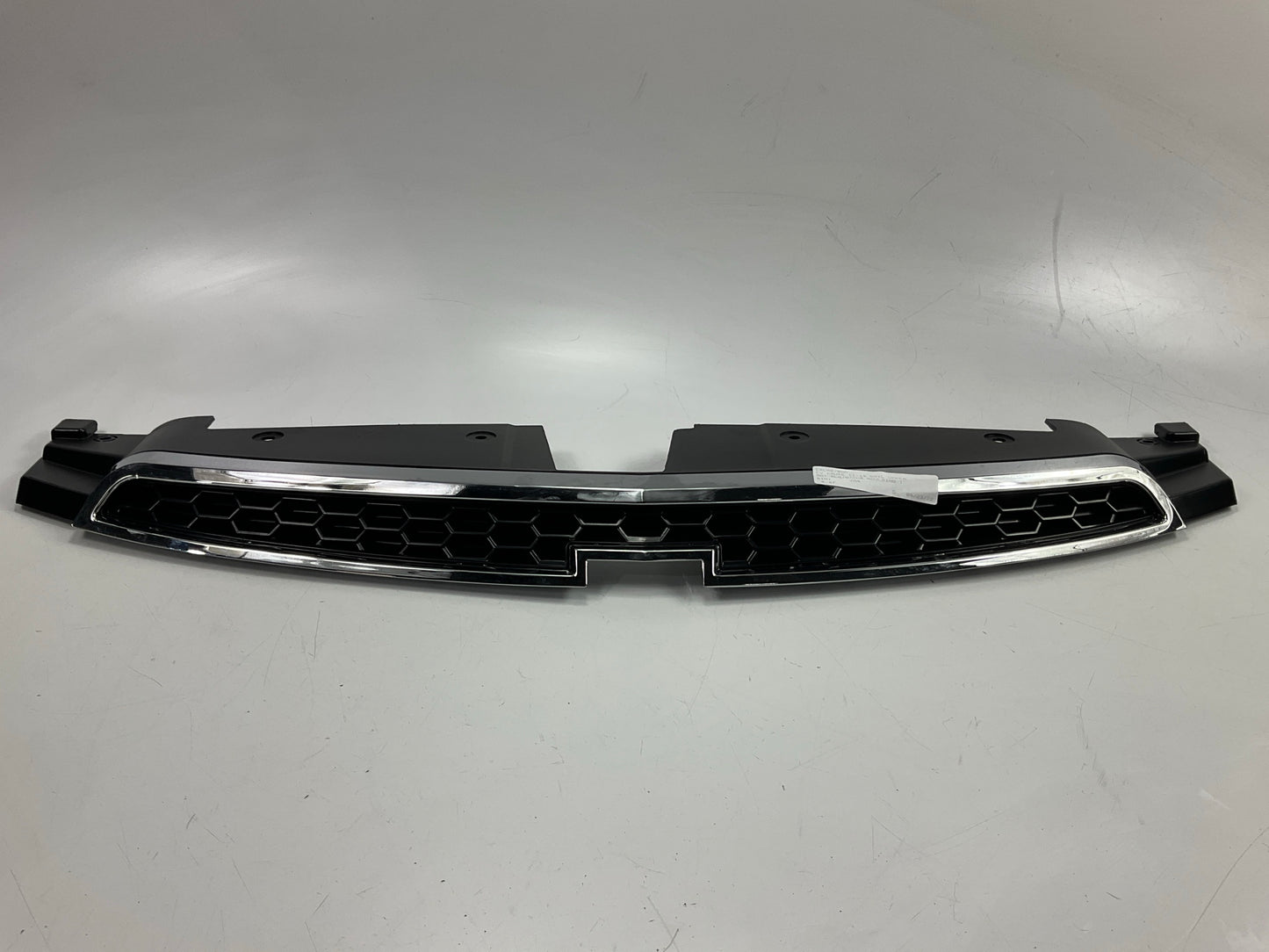 NEW - AFTERMARKET CVCR070GA Upper Grille For 2011-2014 Chevrolet Cruze